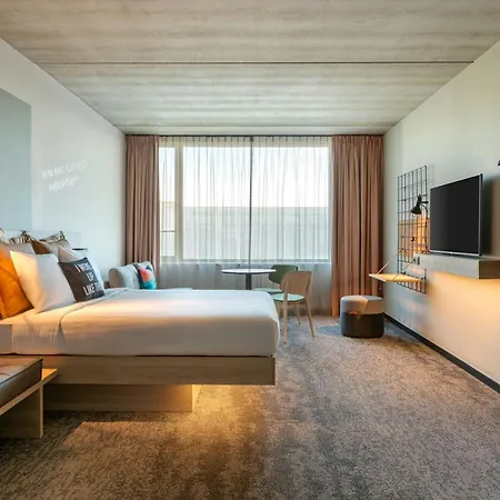 Moxy Antwerp Hotel Exterior photo