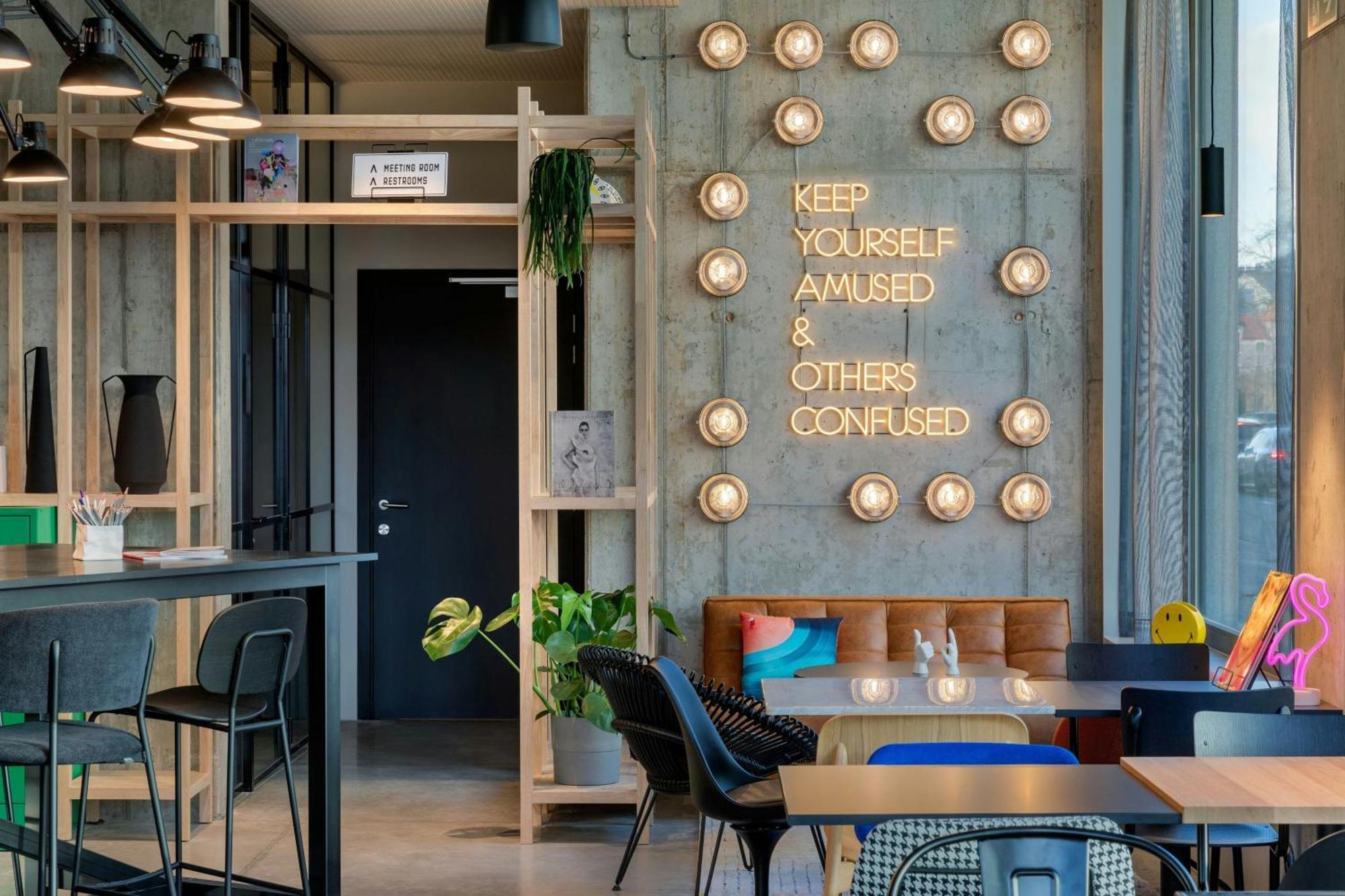 Moxy * Anvers